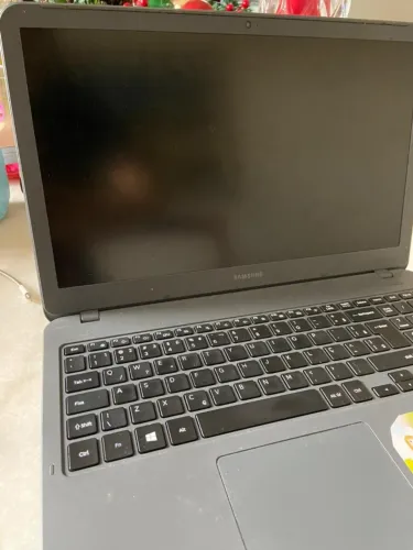 Notebook Samsung Essentials NP350XAA-KF3BR - Intel i3 | 4GB | HD 1TB | Tela 15,6?