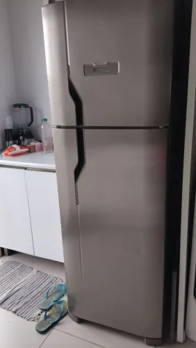 Geladeira Electrolux com defeito