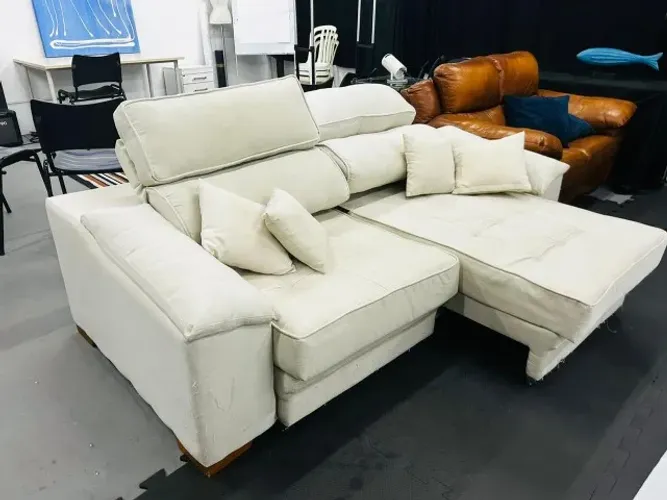Sofá Cama Retrátil e Reclinável em Linho Atenas cor Creme