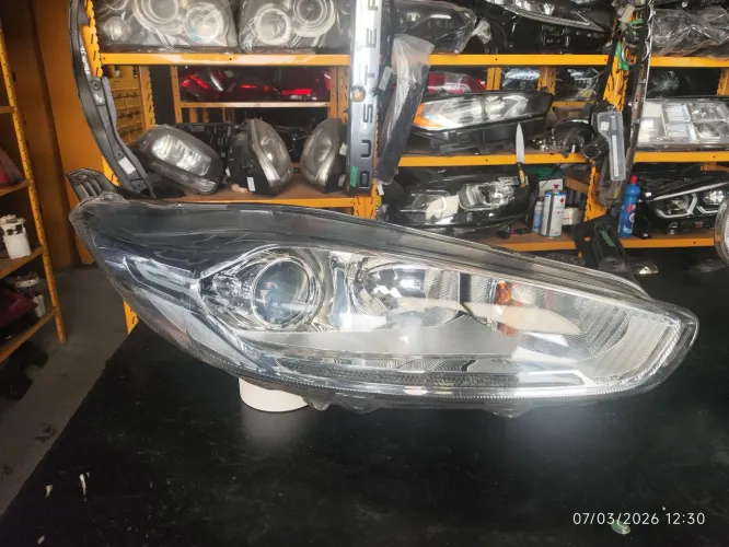 Farol LED Ford New Fiesta 2016 2017 2018 2019