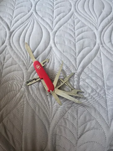 Canivete Victorinox SwissChamp (30+ funções)