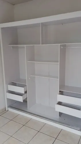 Guarda roupa USADO INCLUSO ENTREGA E MONTAGEM