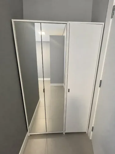 Armário multiuso e sapateira