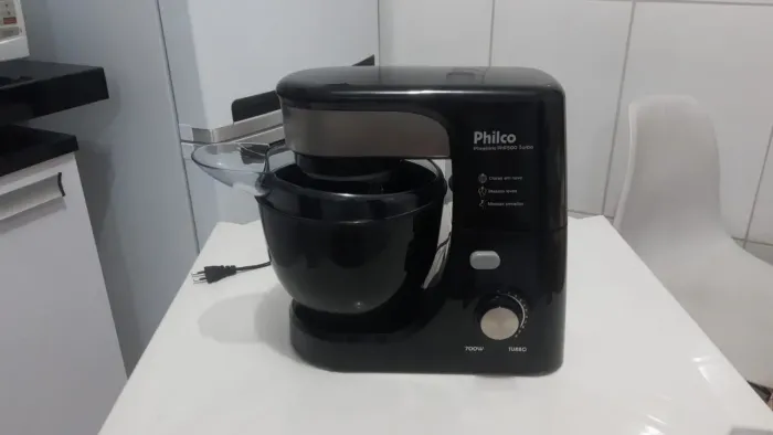 Batedeira planetária Philco 