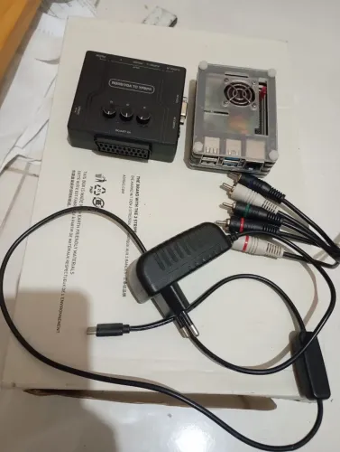Raspberry Pi 4 + Conversor VGA/Componente Bitfunx+ Cabos Componentes-