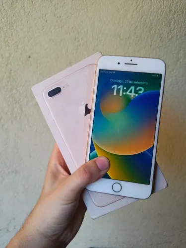 iPhone 8 plus 64Gb (Zerado)