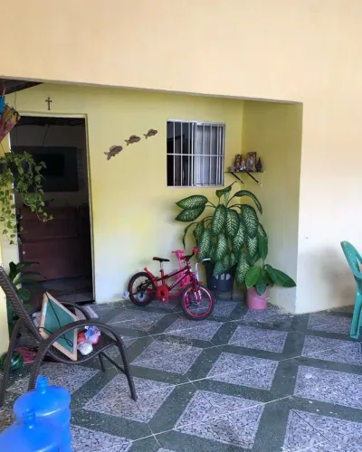 Terra firme/próximo a praça