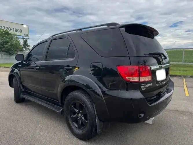 Toyota Hilux SW4 SRV D4-d 4X4 3.0 TDI Dies. AUT 2007
