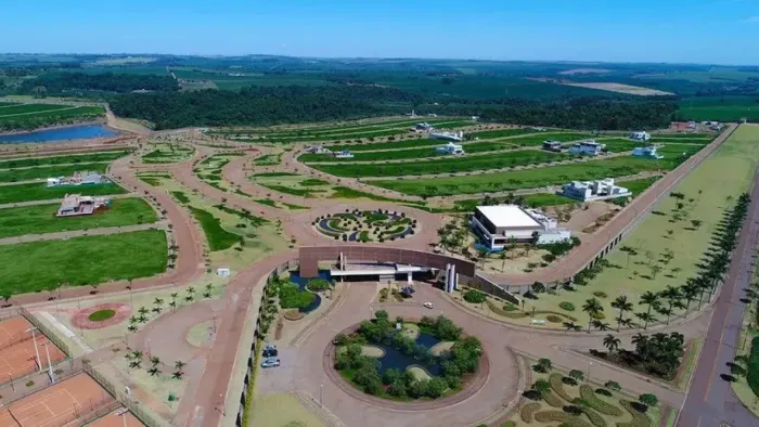 Terrenos em Condomínios à venda em Jardins de Monet Residence, Maringá-PR