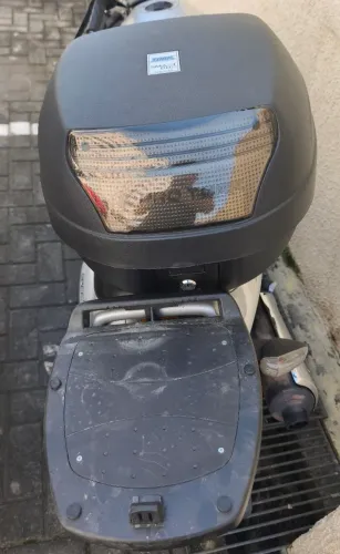Beuleto 28 litros pro Tork Excelente estado baú de moto