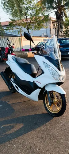 PCX 150 DLX