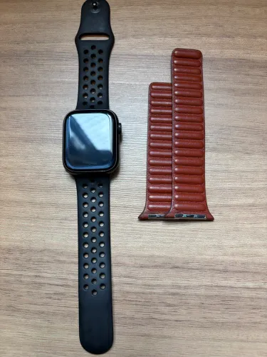 Apple Watch Series 8 - 45mm (GPS) + Brinde (2ª Pulseira)