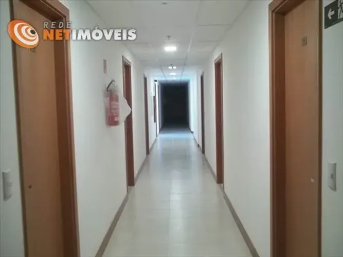 OPORTUNIDADE EXCLUSIVA DE INVESTIMENTO: CONJUNTO COMERCIAL COM 17 SALAS NO ESSENCIAL ESCRI