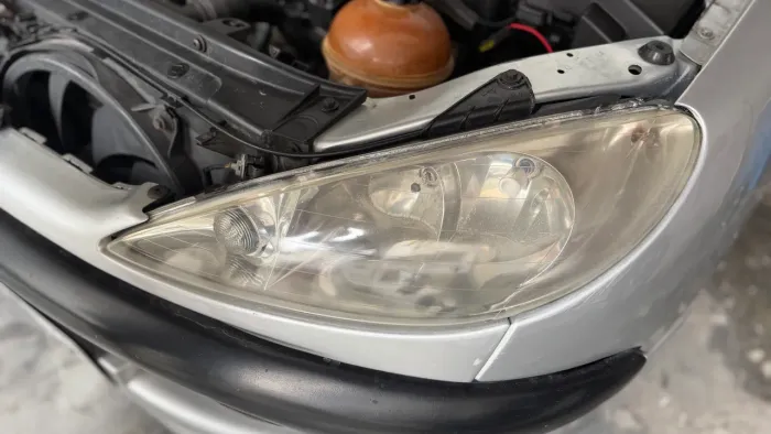 Par farol Pegeout 206 original