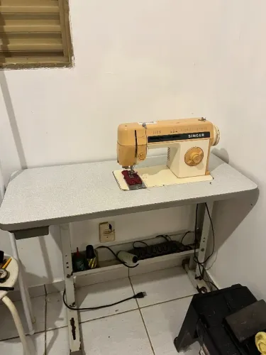 Máquina de Costura Singer Facilita 30