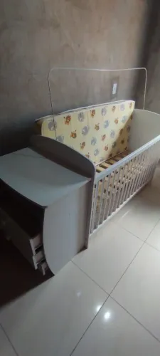 Berço com a cômoda 