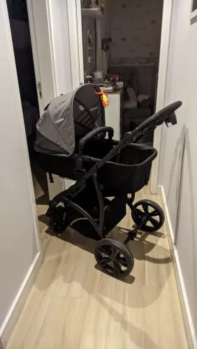 Carrinho de bebê Kiddo Explorer tipo Moisés - Bebê conforto do mesmo modelo opcional