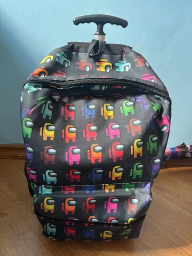 Mochila infantil rodinha Amongs