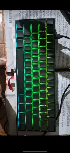 Vende-se teclado magnético