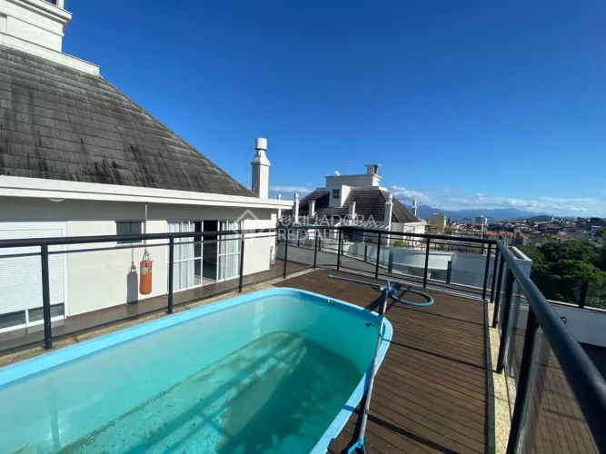 Cobertura de cinema 3 suites vista mar e piscina privativa em Condominio Clube à venda em