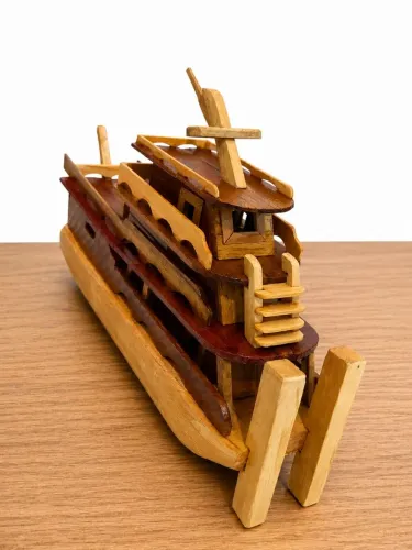 Barcos de madeira para decoração 