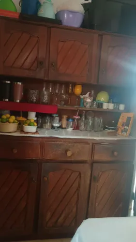 Armário de maracatiara 