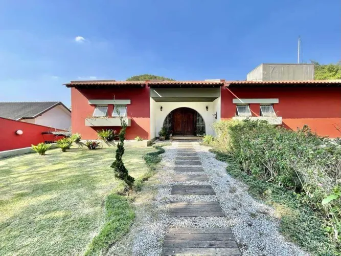 Casa em Condomínio a venda, 4 suites, 4 vagas, energia solar, OPORTUNIDADE