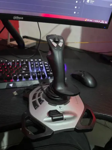 manche logitech extreme 3d pro joystick