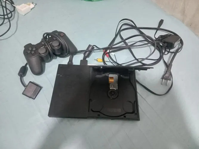 Vendo ps2 usado com controle