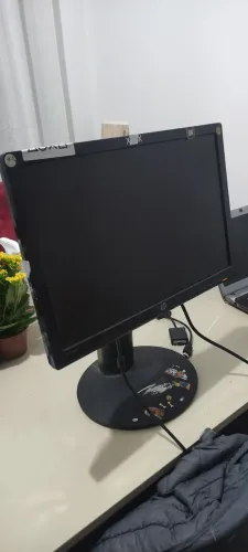 Monitor LG 19 polegadas usado