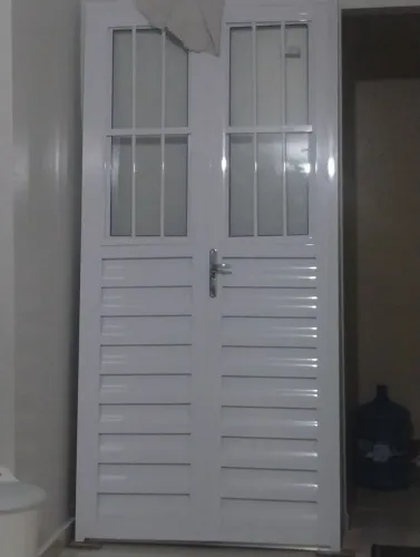 Porta em alumínio