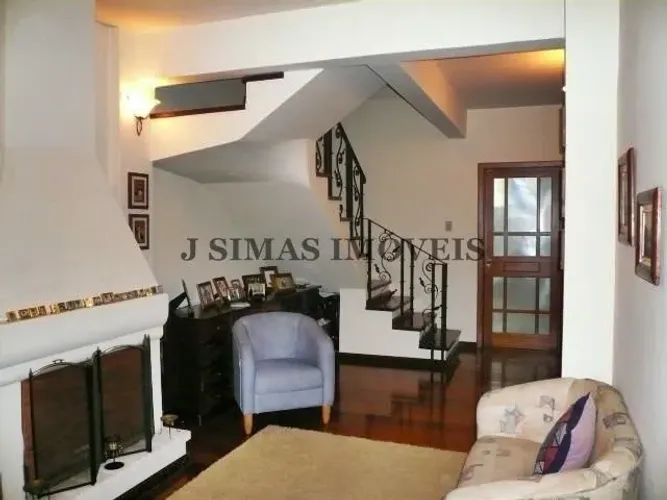 Casa para Venda em Porto Alegre, Vila Ipiranga, 3 dormitórios, 1 suíte, 3 banheiros, 1 vag