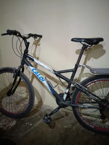 Bike Caloi 21 marcha e toda no rolamento.