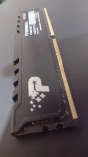 Memória RAM da Patriot - DDR4 de 8GB - 2666MHz - SEMINOVA - CL19