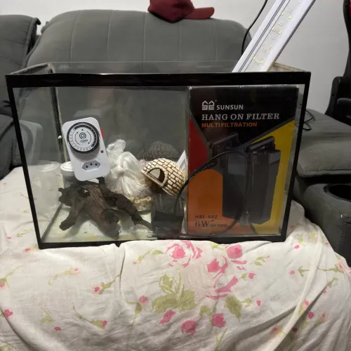 Aquário de 30 litros com todos acessórios bomba etc