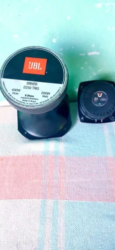 Driver com Corneta JBL e Super Tweeter, alta potência, novos, serve p/casa ou carro R$350,