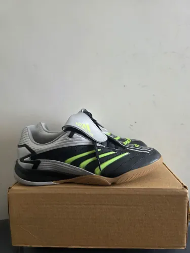 Chuteira Adidas Predator Sala