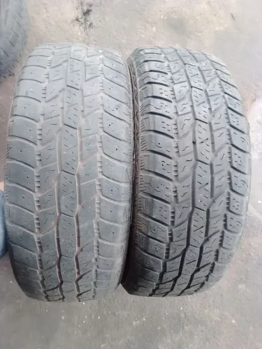 Vende-se 2 pneus aro 16 perfil 205/60R16