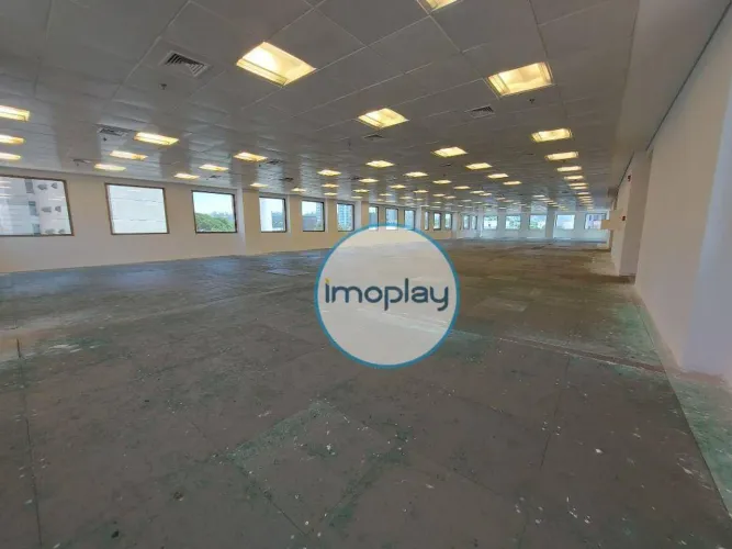 Laje corporativa com 597m² fora da zona de rodízio, Infra completa com piso, forro, luminá