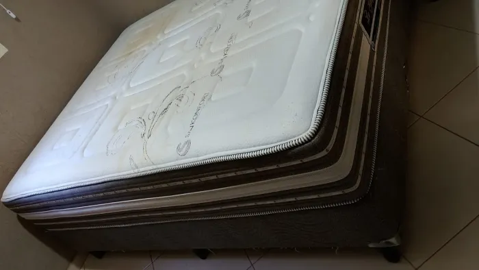 Cama Box queen + colchão molas ensacadas