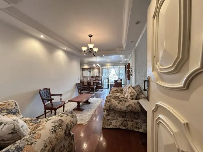 Apartamento à venda em Taubaté, Centro, com 4 quartos, com 137 m², Condomínio Edifício Sai