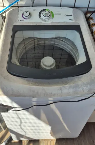 MÁQUINA DE LAVAR E CENTRIFUGAR