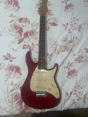 Guitarra Peavey Raptor plus+amplificador Oneal OCG 100 (troco por Nintendo Switch) 