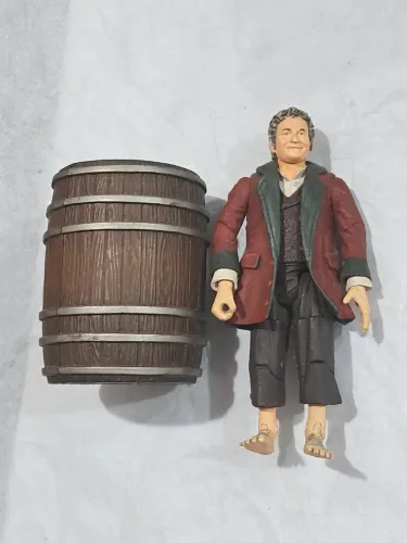 Boneco Bilbo 111 Birthday Senhor Dos Anéis Figure Toy Biz