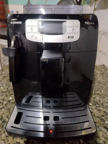 Máquina de café cafeteira Saeco Intelia