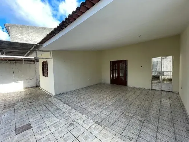 - Casa pra venda no cordeiro - 280.000,00