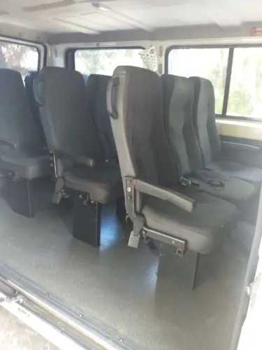 Van microônibus 16 lugares. 2010. Muito boa