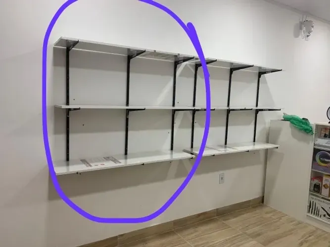 3 Prateleiras MDP + Suporte Trilho Simples Preto 30cm + Trilho Simples Encaixe Preto 1m