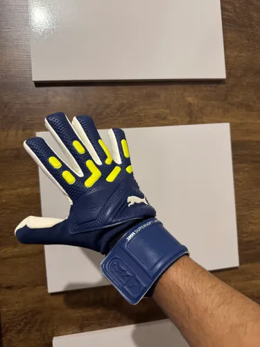 Luvas goleiro puma