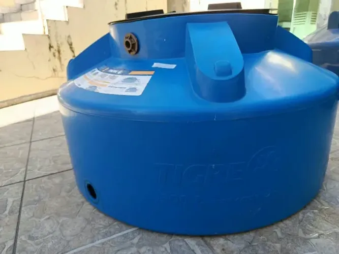 Caixa de agua 500 litros em bom estado
